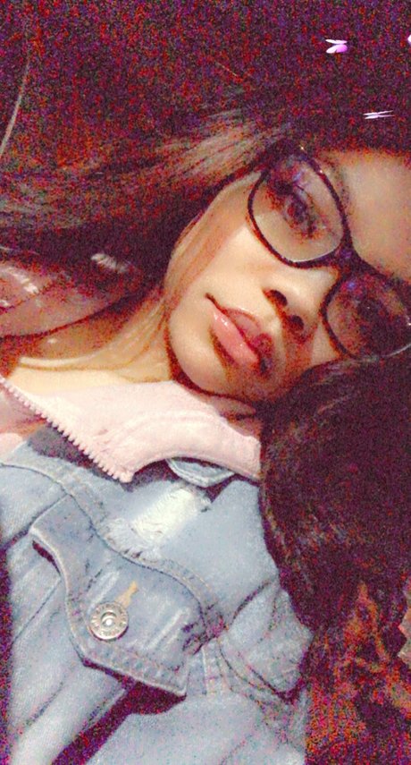 Hazel Eyed Symone pornstar high quality pics