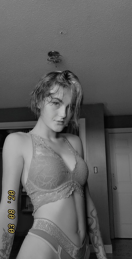 Alabama Smirle model perfect img