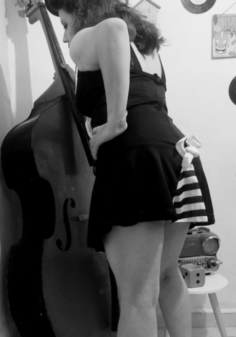 Chispa_ adult model picture