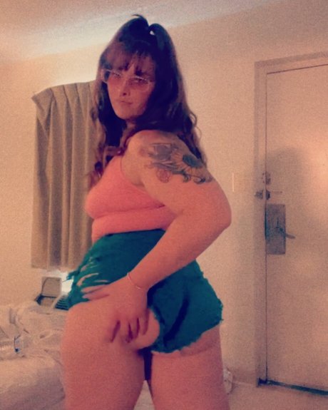 Bigg Redd sexy star photos