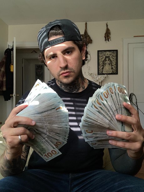 Tattooed Dom exclusive model pics