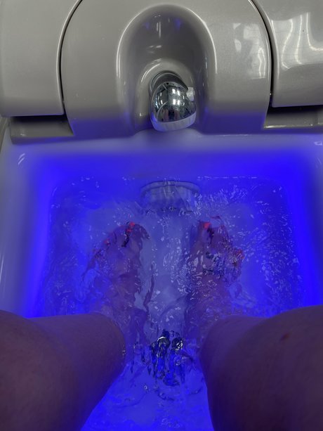 Piggygurl nude pornstar pic