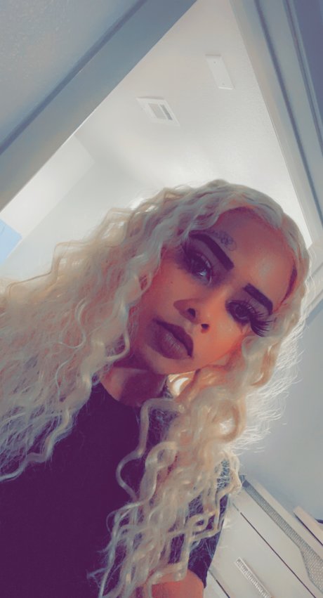 Tiera baybeee model pretty picture