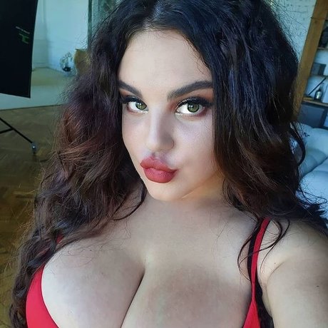 Anna Sivona sexy pornstar pics