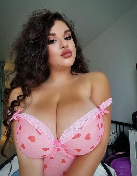 Anna Sivona naked pornstar gallery