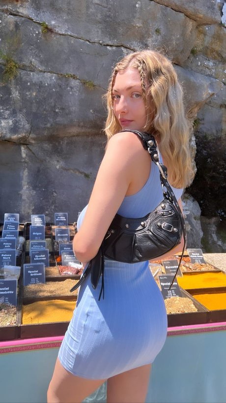 angel maralyn hot star gallery