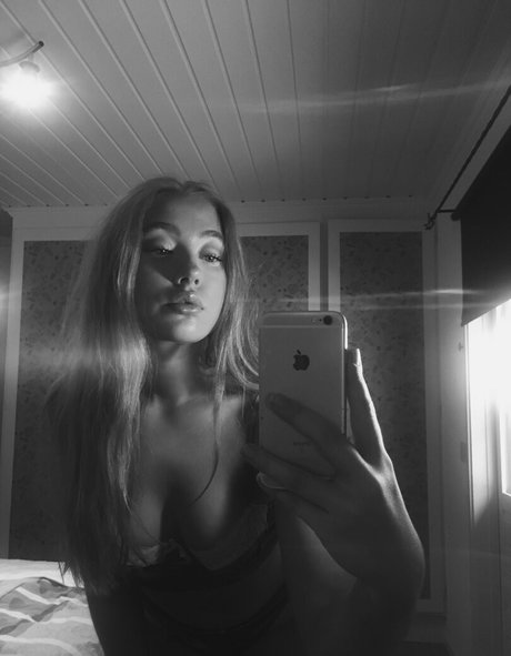 college girl onlyfans art nude images