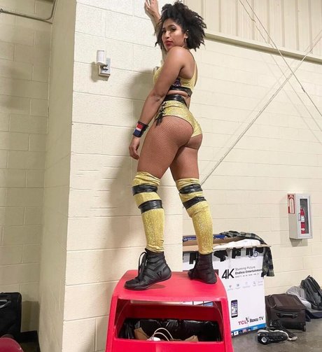 blonde handjob onlyfans nice galleries