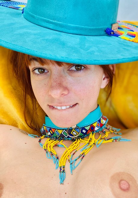 Artemis Dune model erotic archive