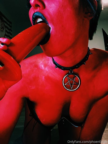 Phoenfatale pornstar art galleries