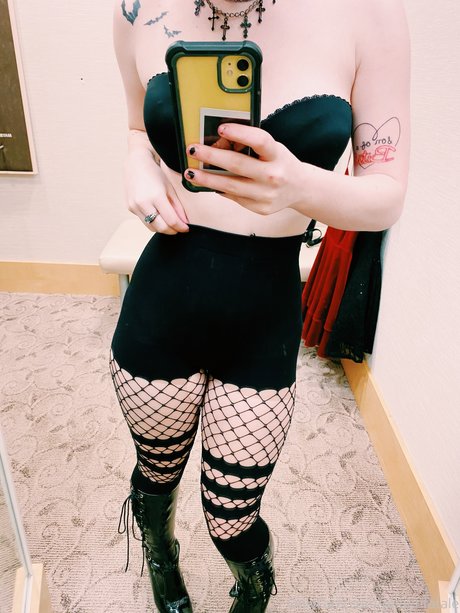 Phoenfatale pornstar nudes images