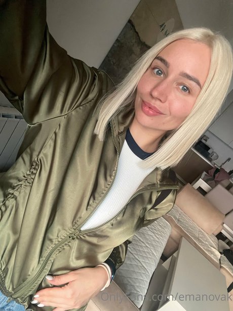 Ema Novak pretty star gallery