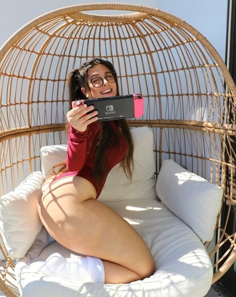 small onlyfans erotic img