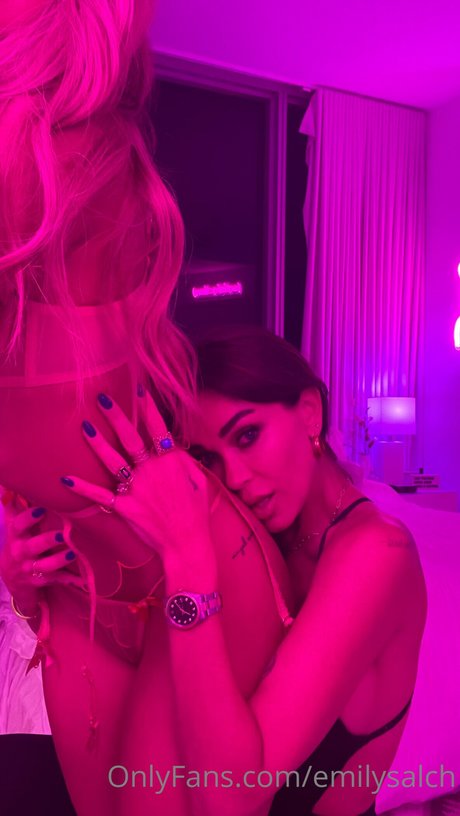 chicks with dicks onlyfans pornos img