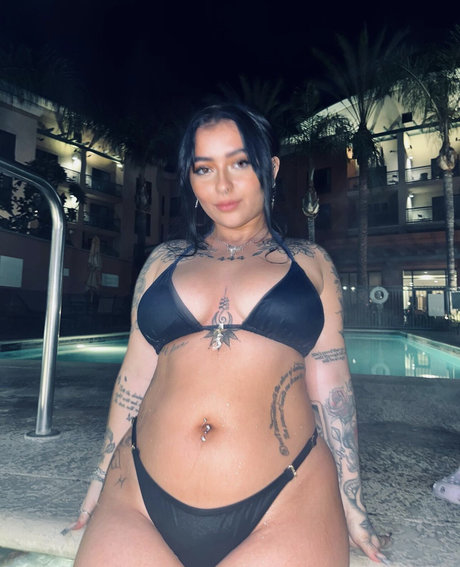 waitress onlyfans sexy naked pics