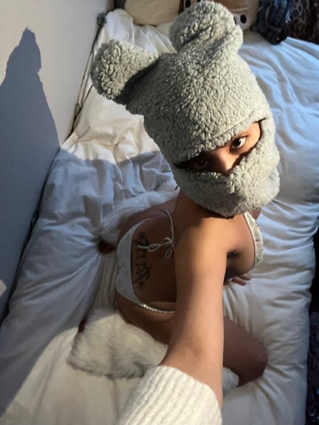 Digital Girl star naked images