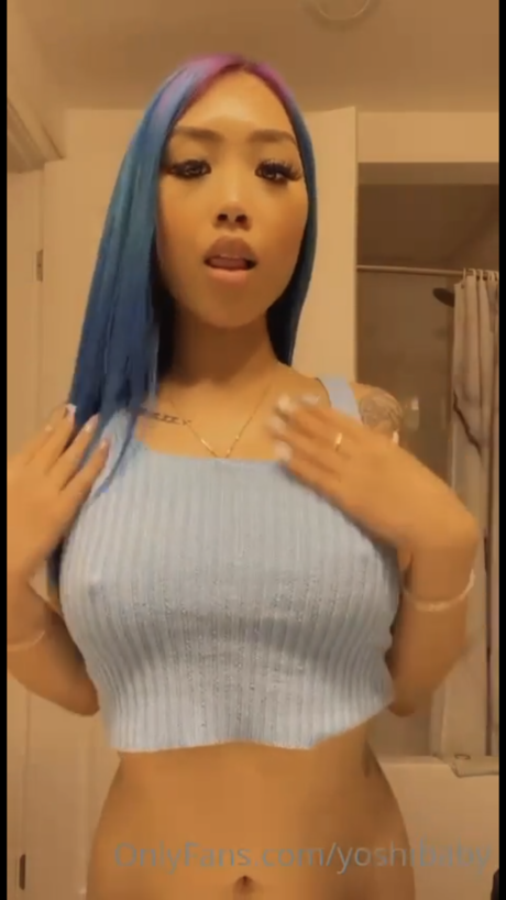 Yoshibaby star nude photos