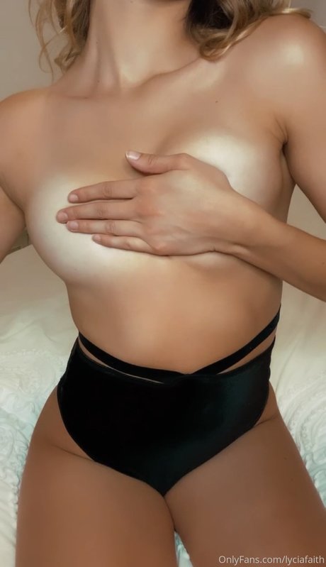 Lycia Faith porn actress picture