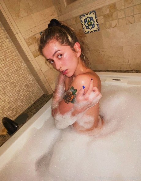 big onlyfans pornographic picture