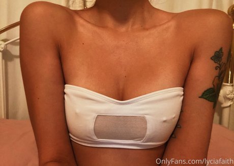 Lycia Faith model pretty img