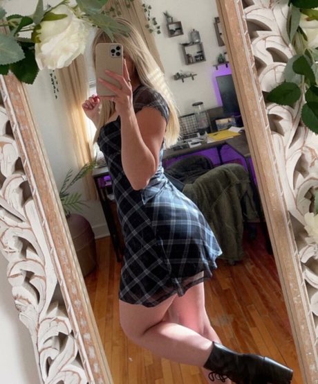 ebony smoking onlyfans porn photos