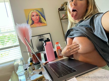 beautiful onlyfans top img