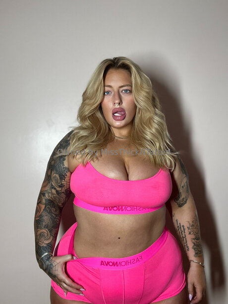 Miss Thick N Tatted star erotic picture