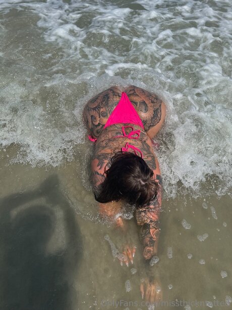 Miss Thick N Tatted nice star pic