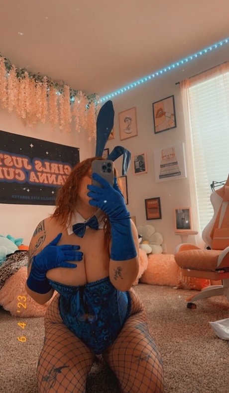 blonde milf big tits onlyfans pornographic picture