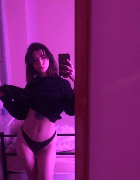 pregnant asian onlyfans art naked pictures