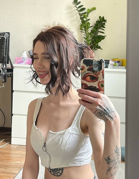 ebony smoking onlyfans exclusive gallery