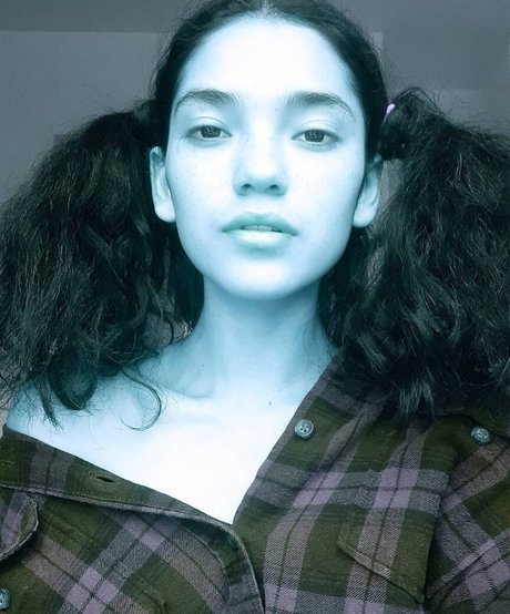 MakyMakys exclusive model photo