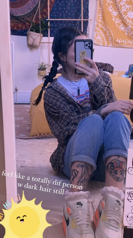 CosmicCreatures high quality actress img