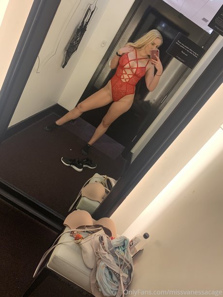 Vanessa Cage sexy actress galleries