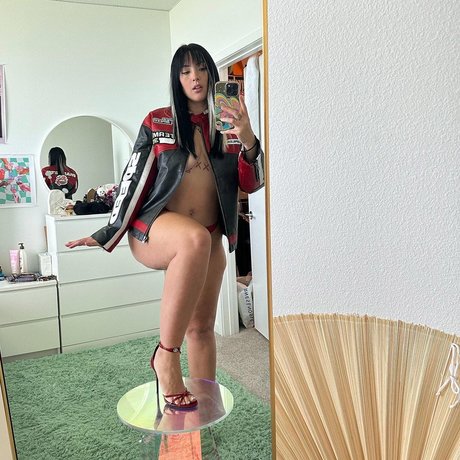 stars onlyfans pornographic images