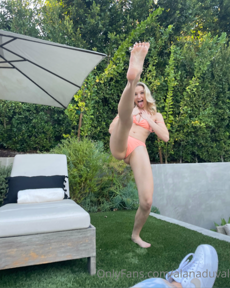 Alana Duval perfect star pics