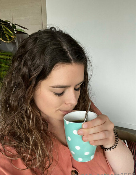 alinasweetness star nude image