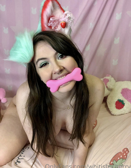 Whitish Cherry nudes pornstar pictures