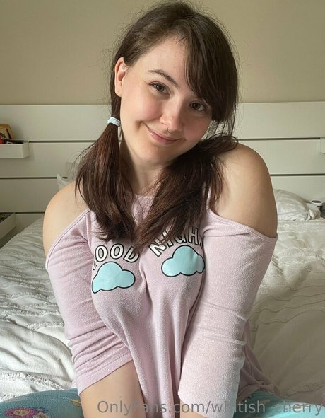 Whitish Cherry model sex gallery