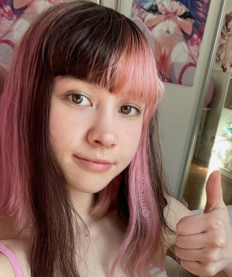 famous female onlyfans sexy nude picture