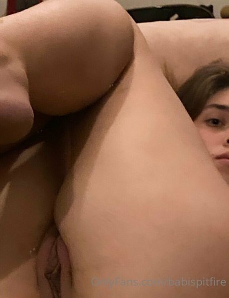 livingvampira art model pics