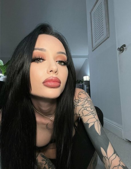 Stormy Summers model hot pictures