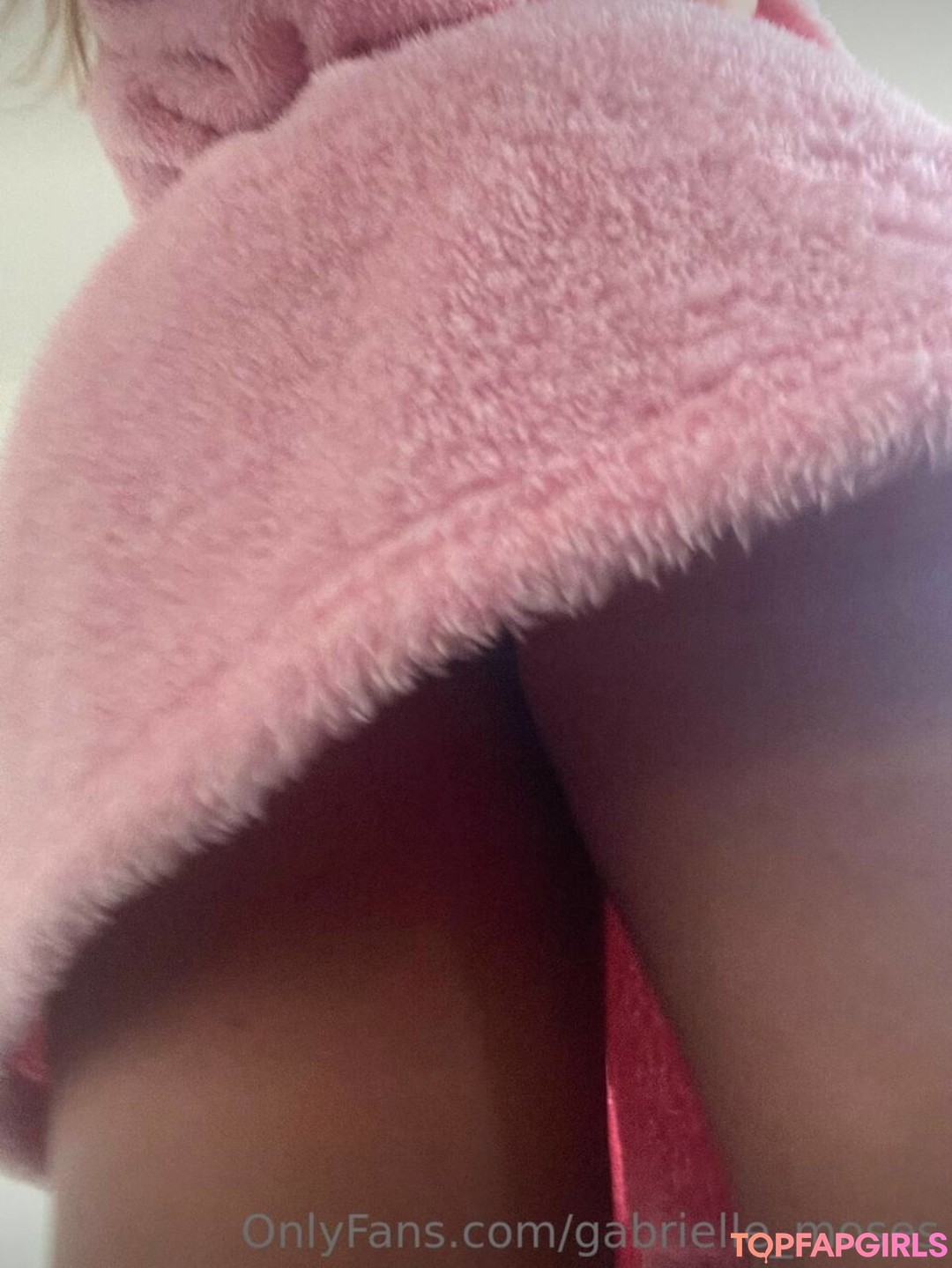 Gabrielle Moses pretty model img