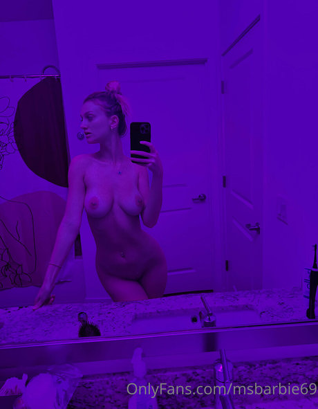 MsBarbie69 xxx pornstar galleries