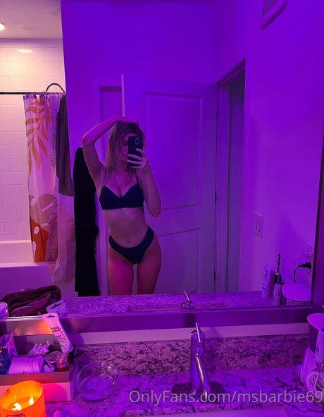 MsBarbie69 model adult photo