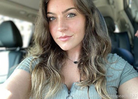 Princess Peachy pornstar free photos