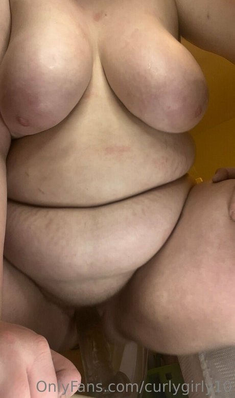 two onlyfans free nude pics