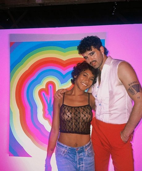 squat onlyfans hot sexy img