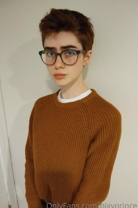 Pixyprince model nudes pics