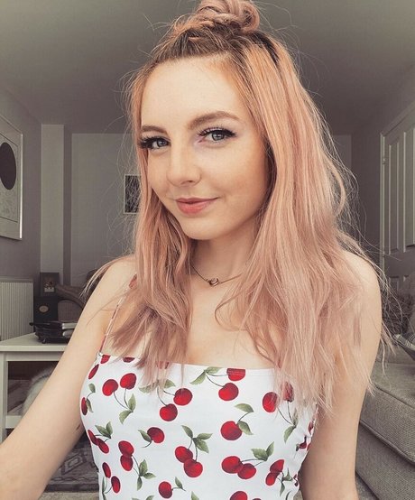 LDShadowLady pornographic star archive